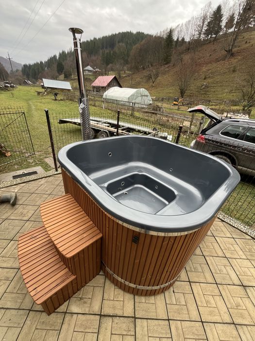 Ciubar Jacuzzi patrat