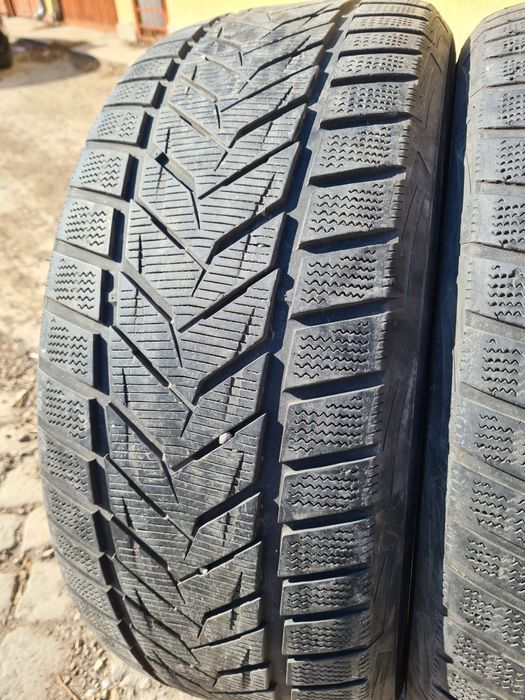 2 бр. зимни гуми 255/45/19 Vredestein 5,5 mm DOT 4415