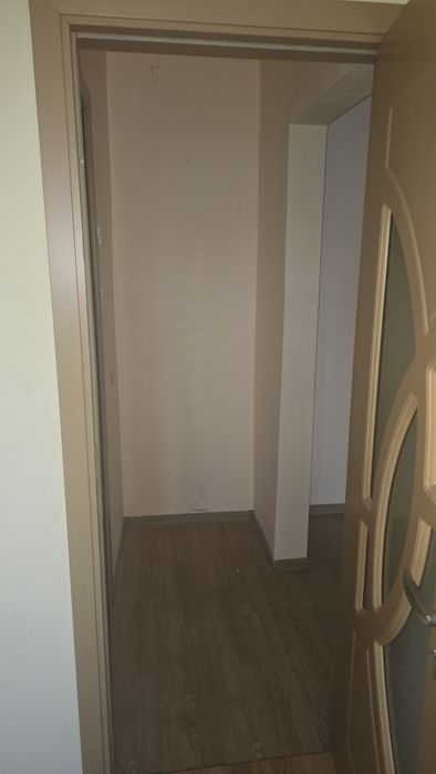 Vand apartament cu 2 camere