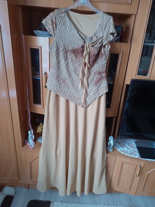 Rochii si costume ocazie