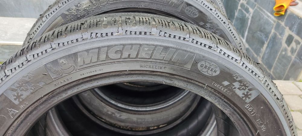 Балон Мишилин размер 17/4 шт 245*45