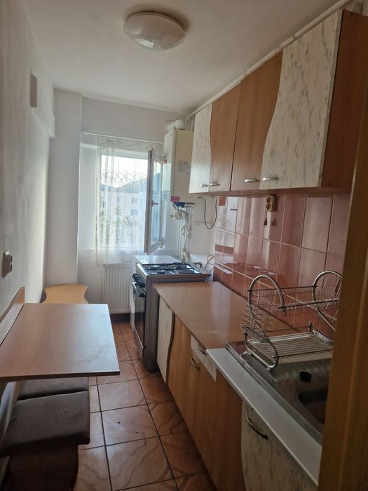 Închiriez garsoniera