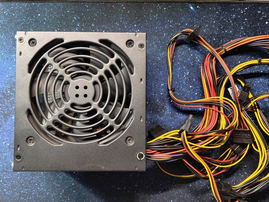 Aerocool VX-600, 8+8 pin
