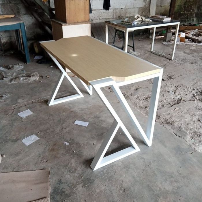 Парты, столы и стулья премиум-класса под заказ