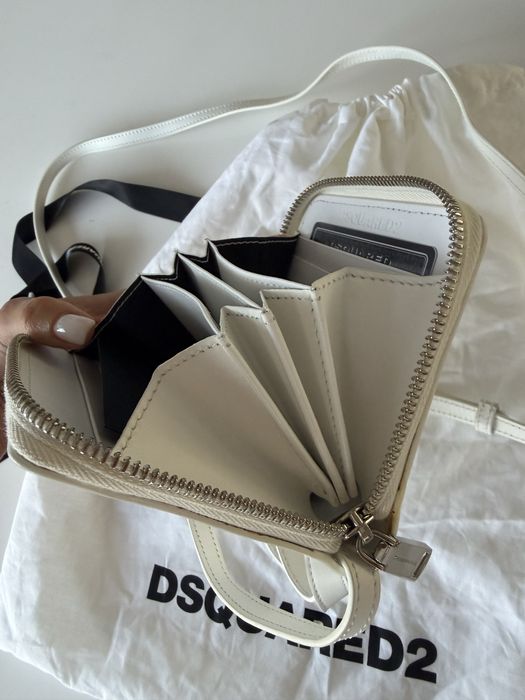 DSQUARED2 малка бяла чанта / mini bag