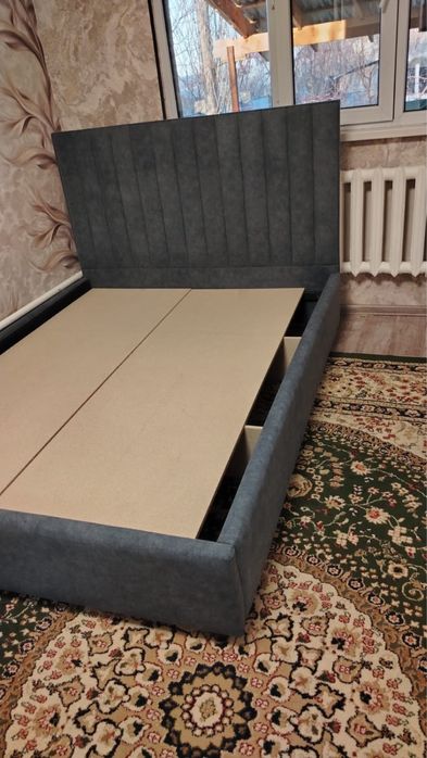 Кровать двухспальняя