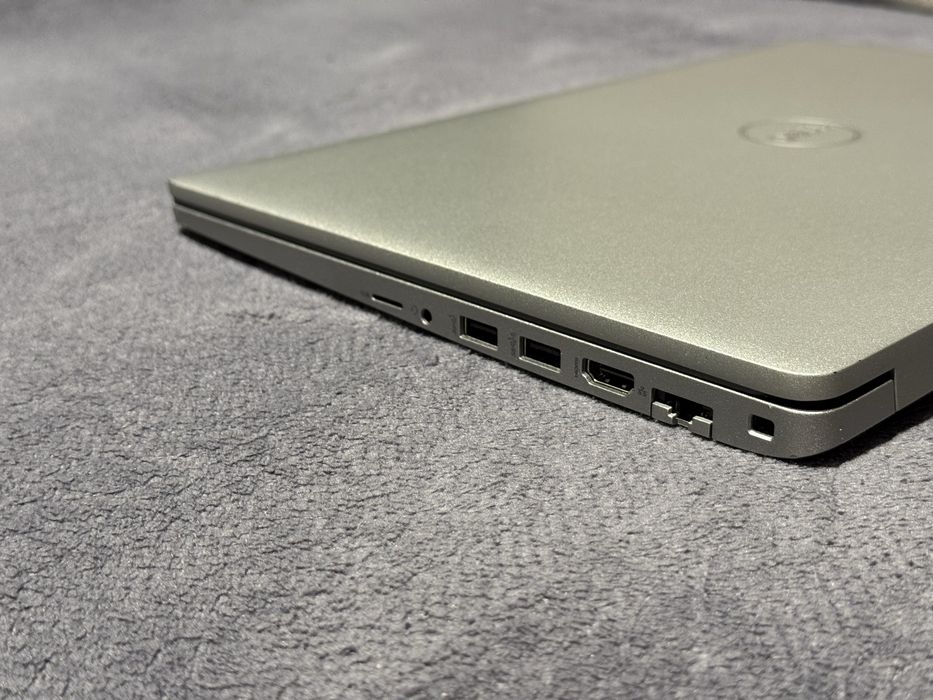 15.6’FHD IPS/i5-1250p/16GB DDR5/Dell Precision 3570/512GB SSD