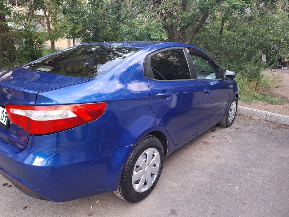 Продам киа рио 2011 года