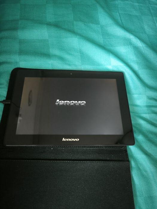 Vând tableta Lenovo 10.1 inch