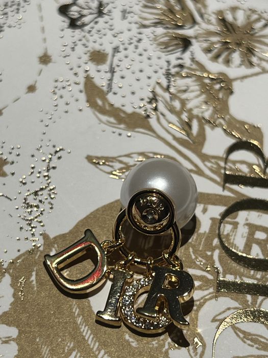 Обеци Dior с кутии