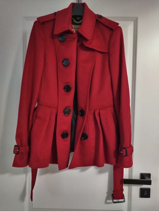 Palton Burberry pentru iarnă