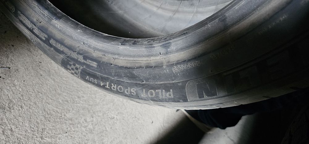 Продам шины Michelin pilot sport 4 295/40 R21