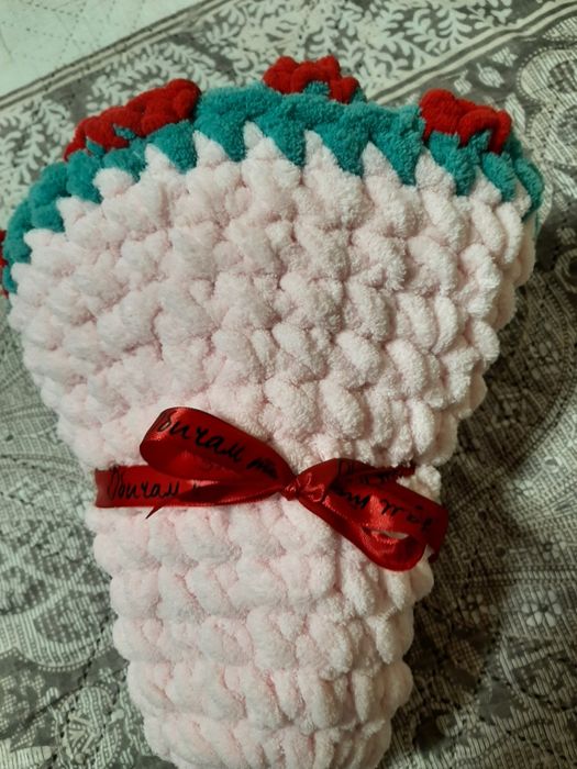 Ръчно плетено одеяло букет