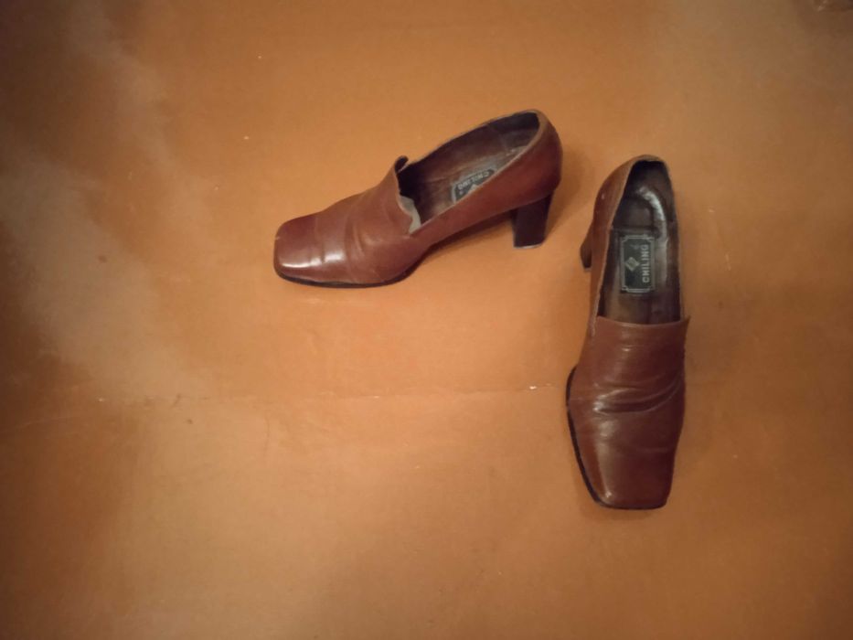 продам сапожки и туфли производство Германия.
