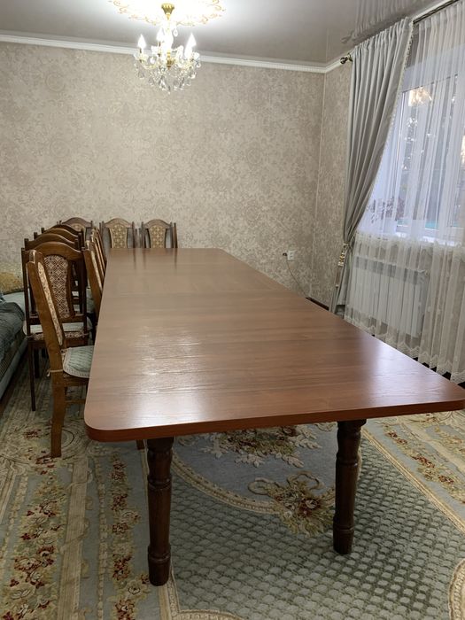 Продается стол со стульями. Стулья можно отдельно