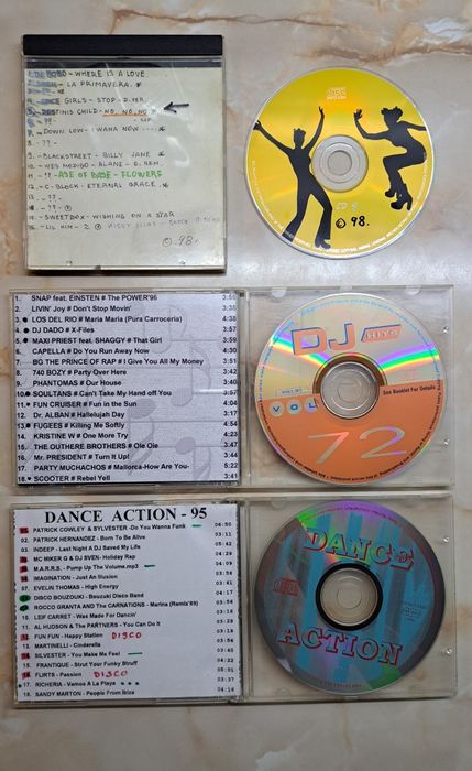 Колекция от компакт дискове CD