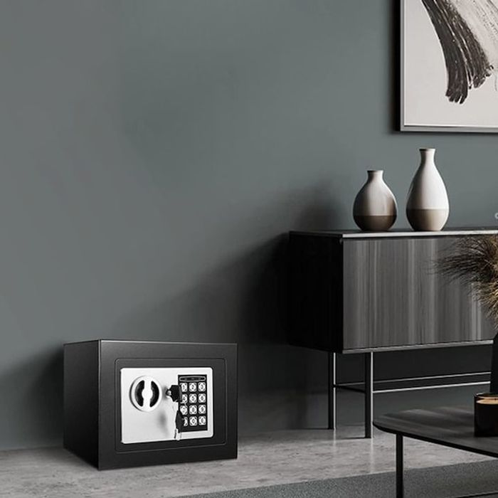Електронен сейф 230 х 170 х 170мм, черен