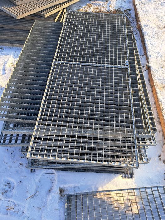 Gratare metalice galvanizate la diferite dimensiuni debitam la dimensi
