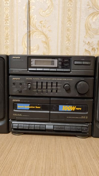 Музыкальный центр "AIWA"