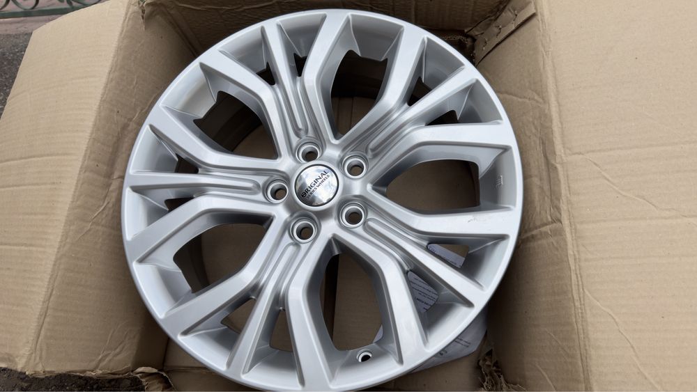 Продам комплект дисок R 18