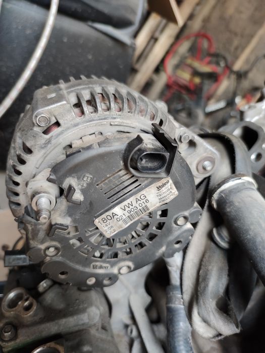 Touareg клапанная крышка,ГУР,форсунки,теплообменник,генератор Туарег