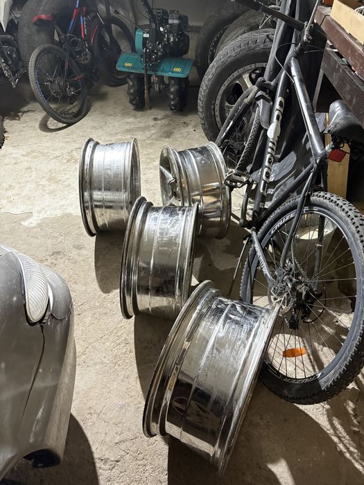 Продам диски R18 цена за комплект