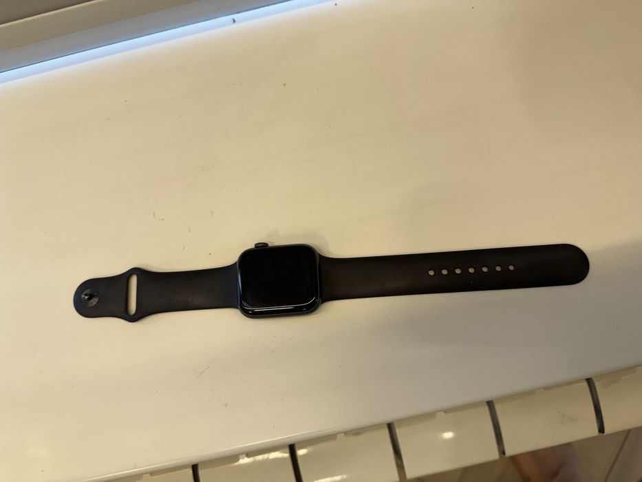 Apple Watch Series 5 44 мм