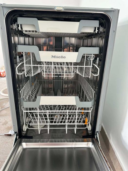 Съдомиялна Miele G 5640 SCU SL 45см За Вграждане Миеле Отложен Старт и AutoOpen