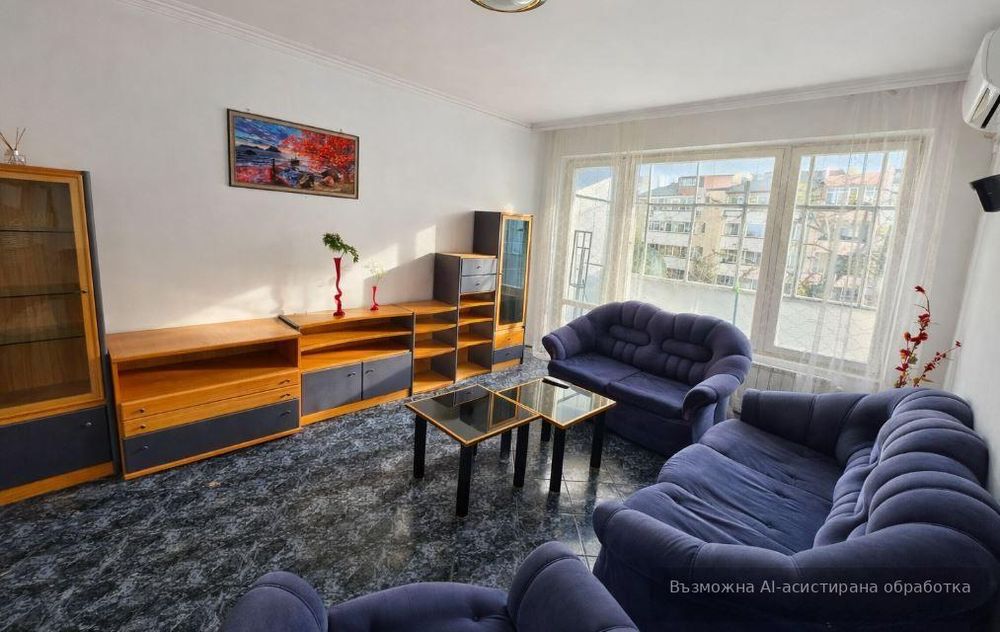 Четиристаен апартамент в района на Трошево!