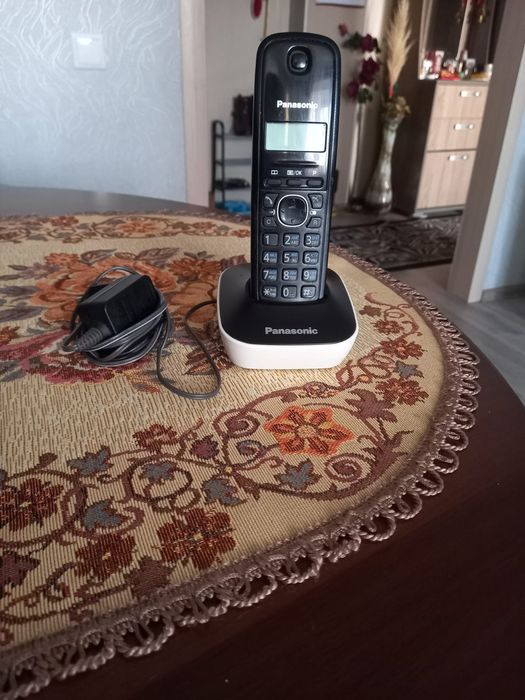 Продам стационарный телефон Panasonic 
Рабочий 
Же