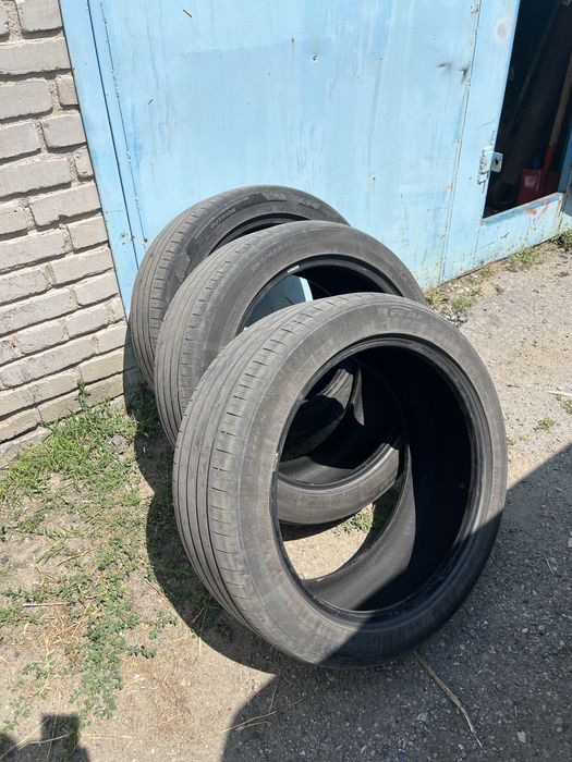 Продам резину бу 255/45 R20