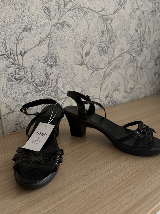 Басоножки (маленький каблук) - 41 размер