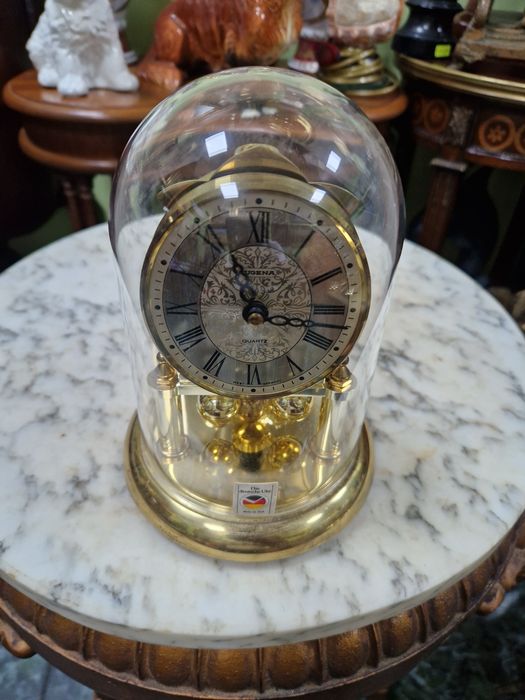 Прекрасен колекционерски 400 дневен часовник Dugena