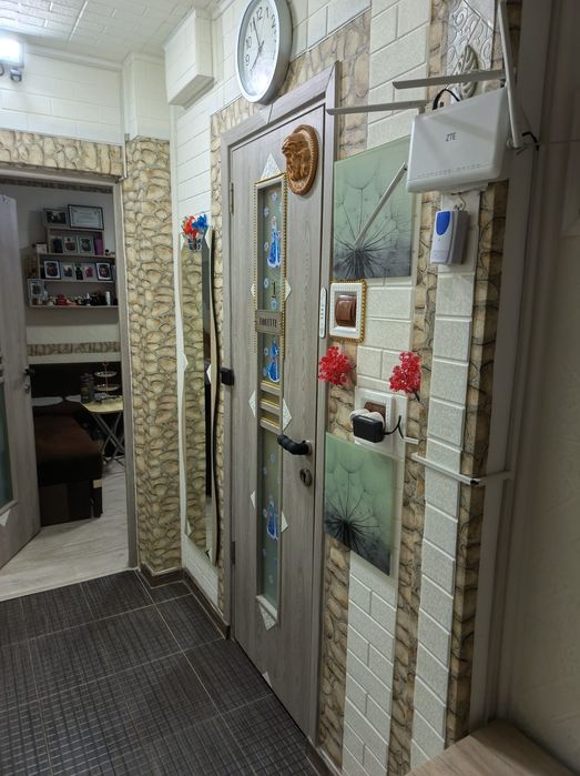Vand apartament semidecomandat 2 camere