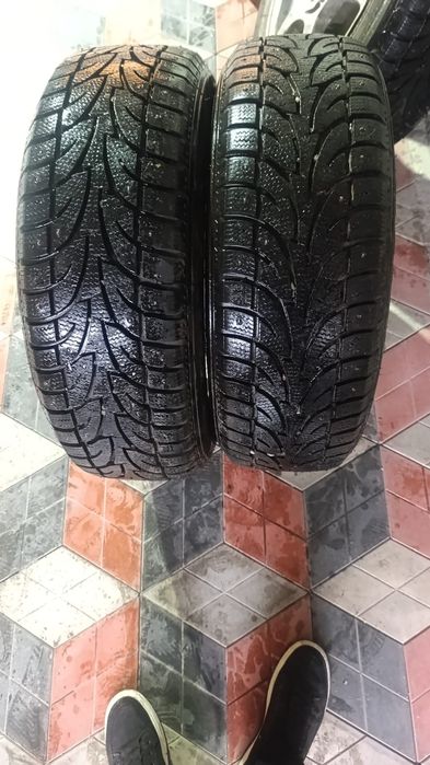 Продам шины размер 205/65/16