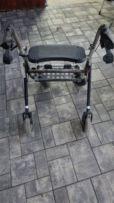 Scaun pentru persoane cu dizabilități