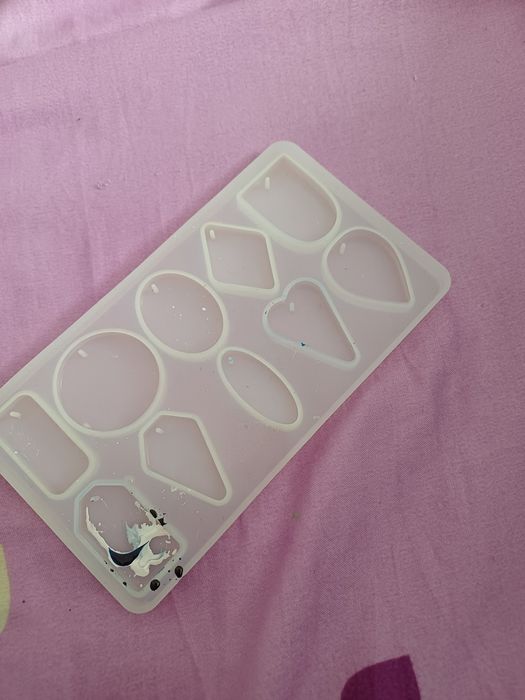 Forme de silicon rasina.