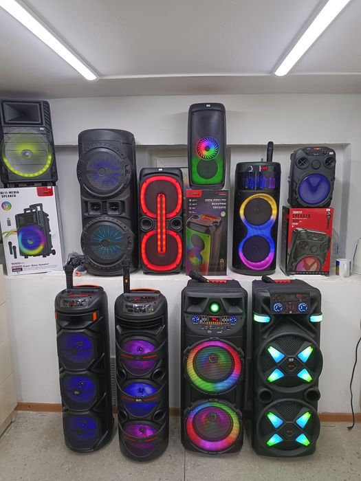 Продам музыкальную колонку с микрофоном