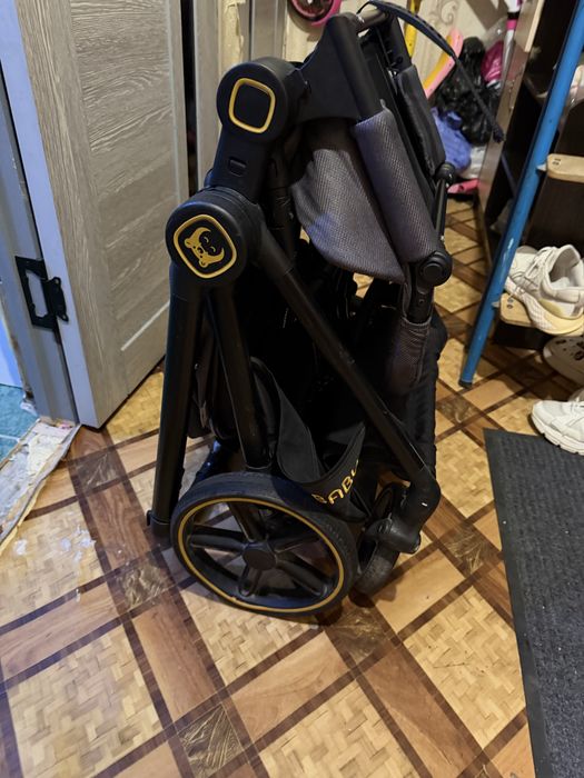 Продается коляска