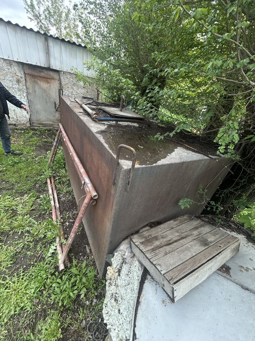 Продам емкость 4,5 кубов под гсм солярку