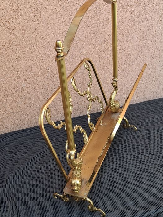 Suport pt reviste,alamă