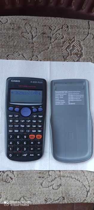 Vând calculator de buzunar CASIO