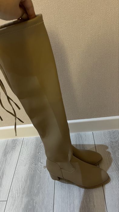 Ботфорты бежевые новые
