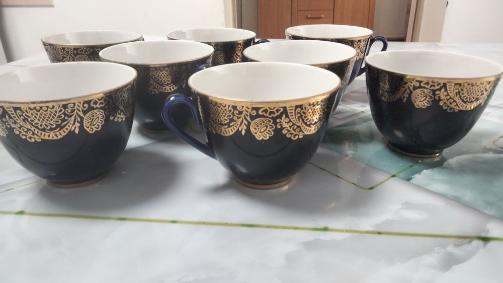 Фарфоровый чайный набор