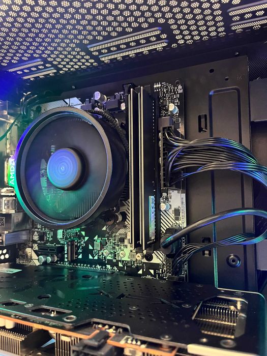 Геймърски компютър AMD Ryzen 5 5500, AMD RX 6600XT 8GB, 16GB Ram