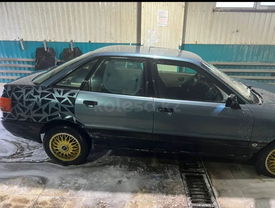 Продам машину ауди 80
