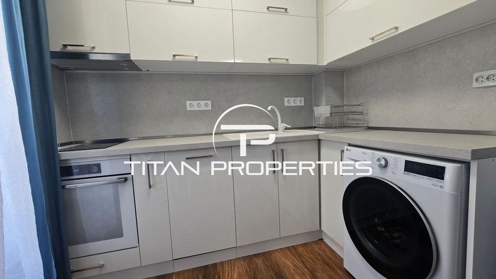 ЕКСКЛУЗИВНО! Тристаен апартамент под наем в Център