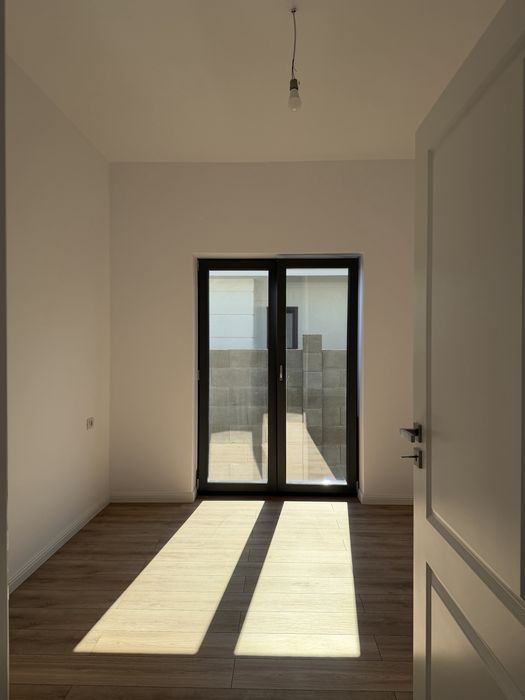 CASĂ MODERNĂ PE PARTER | Construcție nouǎ