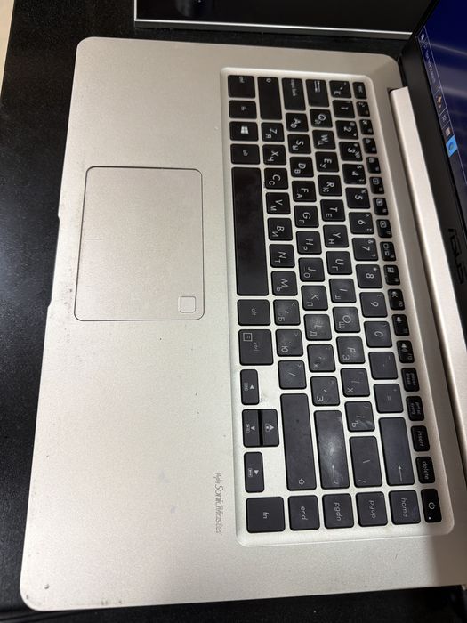 Ноутбук ASUS VivoBook