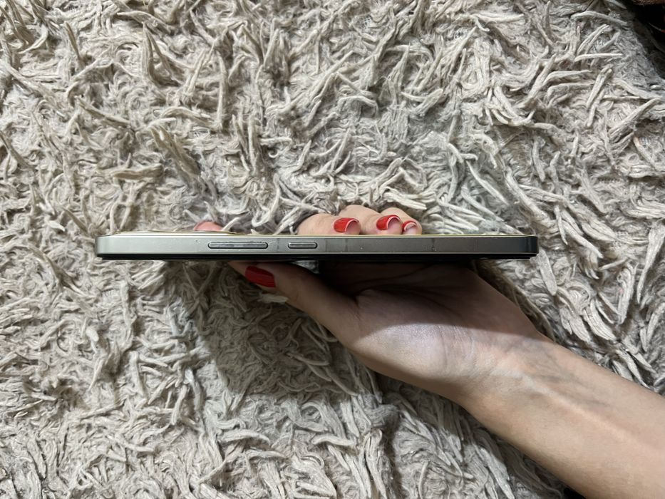 Телефон Vivo V25e